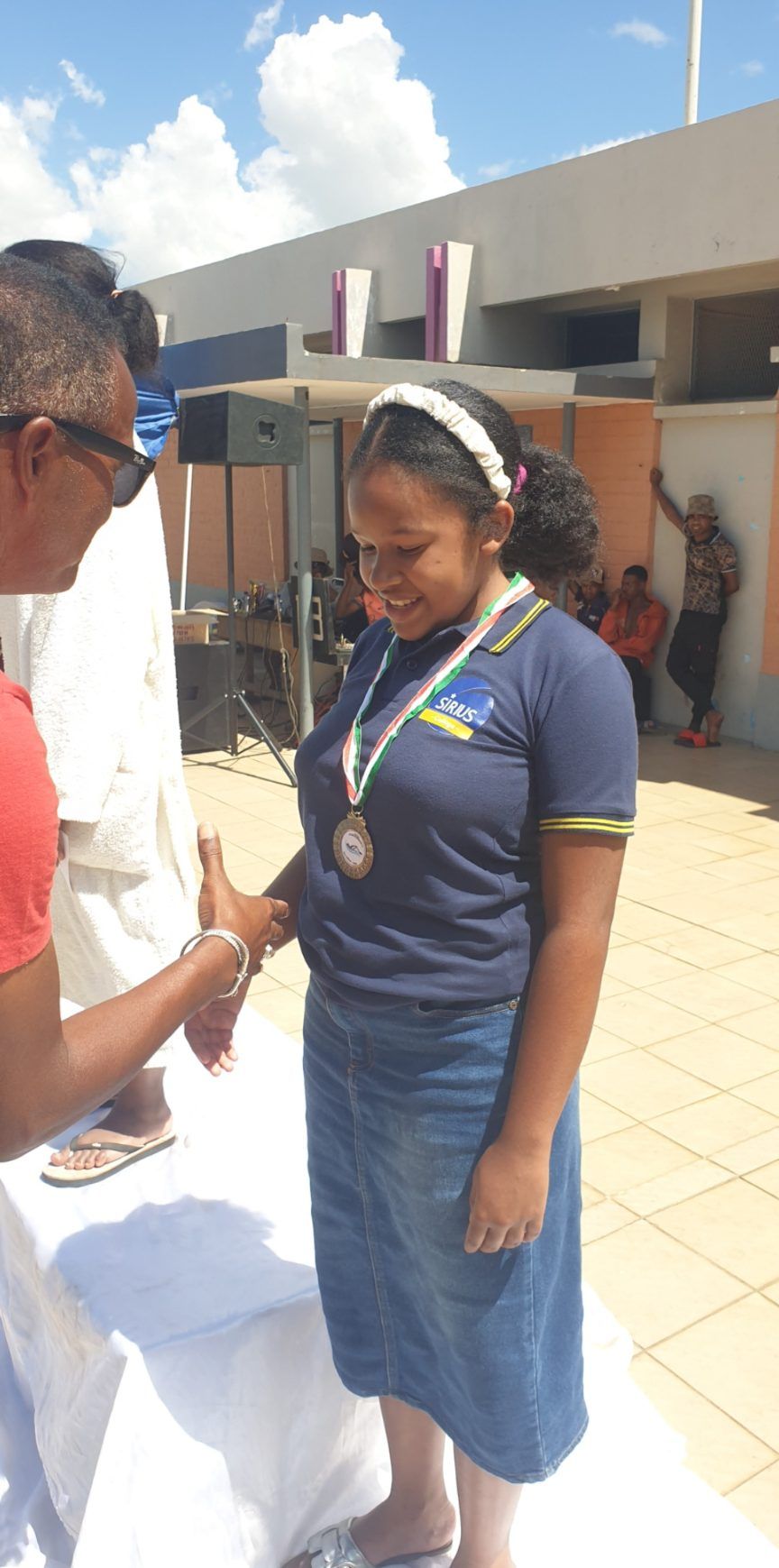 COMPÉTITION INTER-ÉTABLISSEMENT DE NATATION : DES MÉDAILLES ET DE CERTIFICATS POUR NOS ÉLÈVES – Image 3 de COMPÉTITION INTER-ÉTABLISSEMENT DE NATATION : DES MÉDAILLES ET DE CERTIFICATS POUR NOS ÉLÈVES